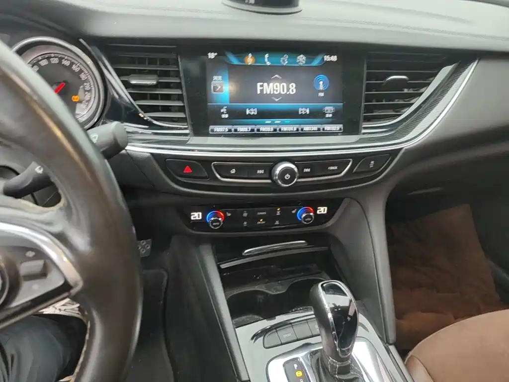 Buick Regal — миниатюра 13