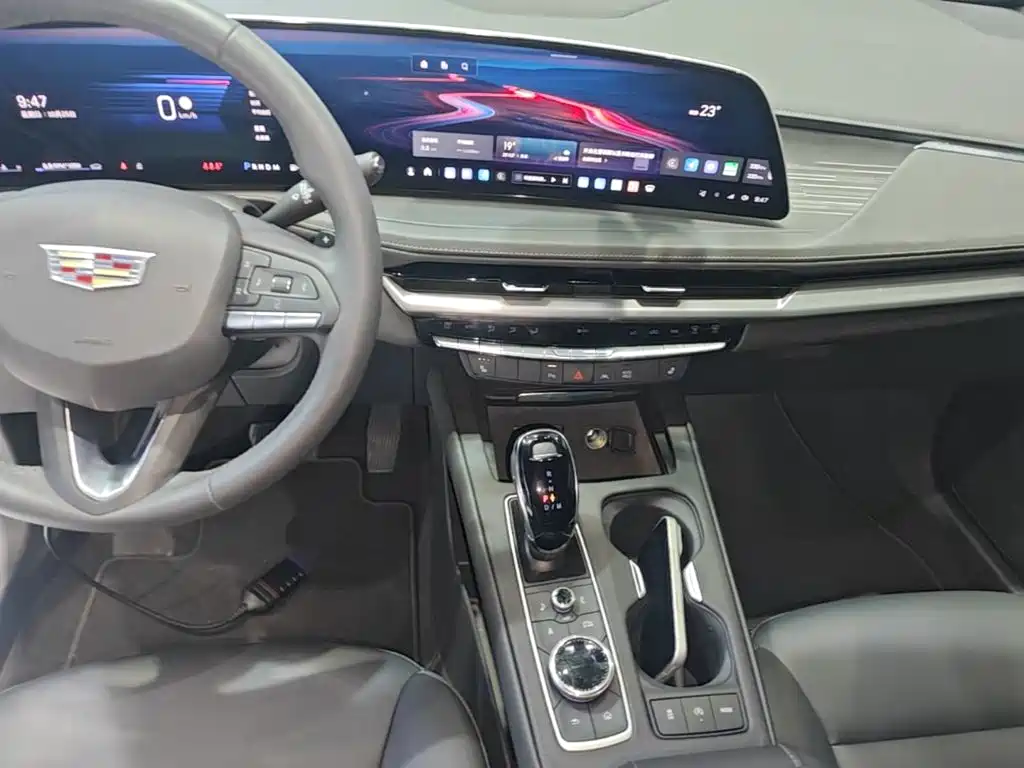 Cadillac XT4 — миниатюра 13