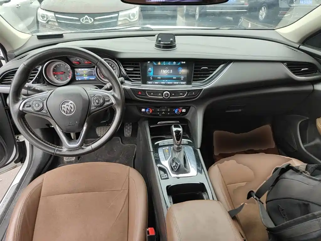Buick Regal — миниатюра 10