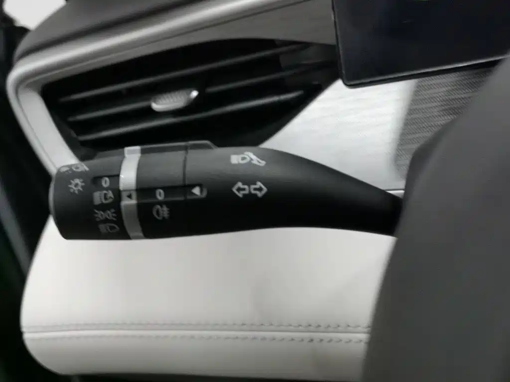 BYD Seal 05 DM-i — миниатюра 21