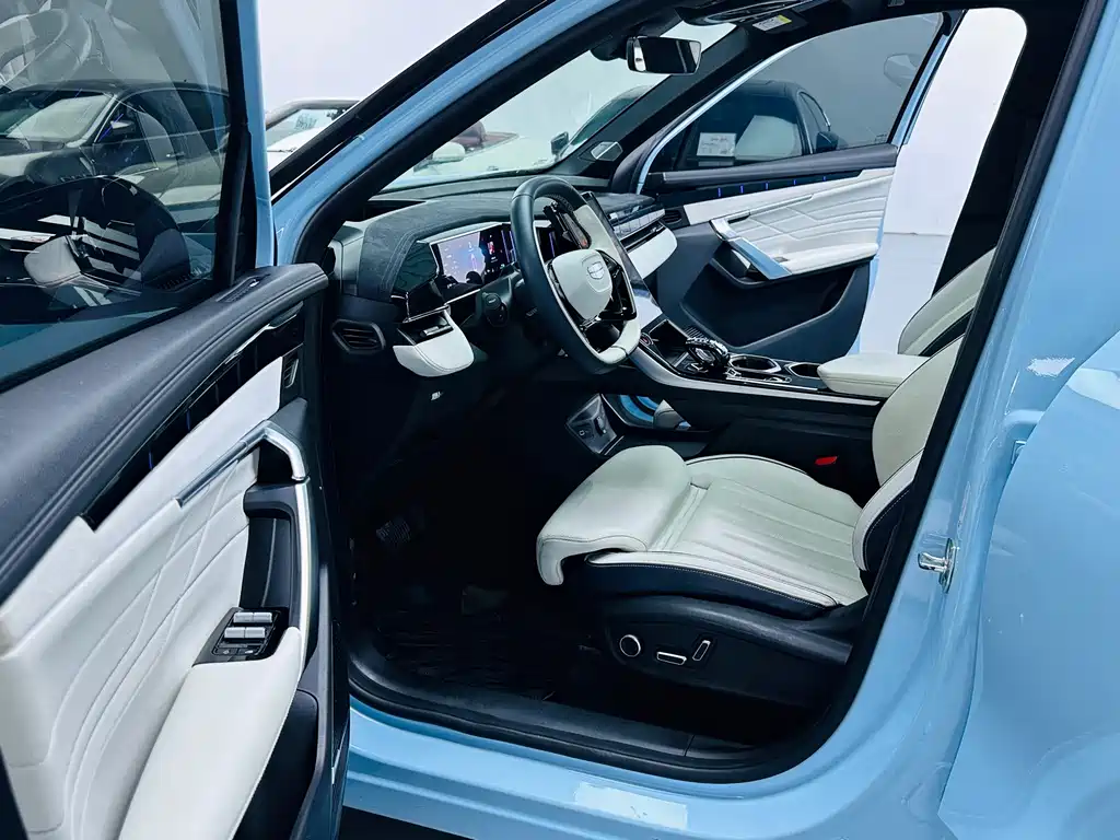Geely Boyue L — миниатюра 4