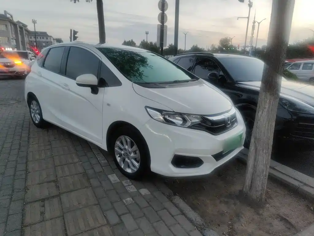 Honda Fit — миниатюра 23