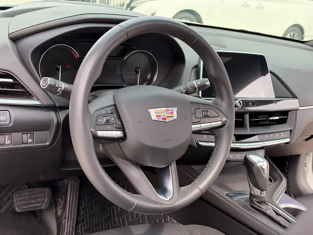 Cadillac CT4 — миниатюра 17
