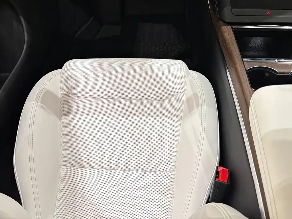 Tesla Model S — миниатюра 13