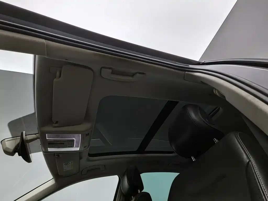 Volkswagen Phideon — миниатюра 14