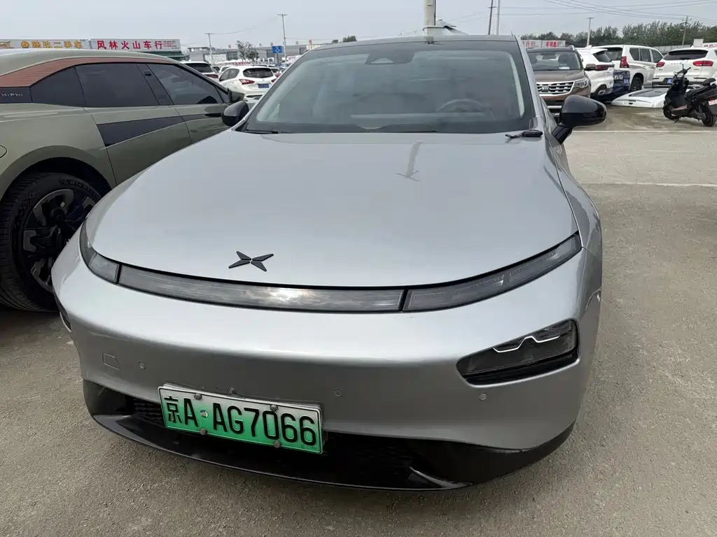 XPeng P7 — миниатюра 2