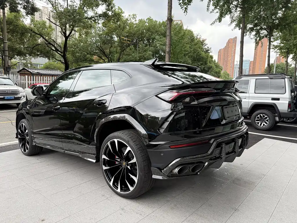 Lamborghini Urus — миниатюра 5