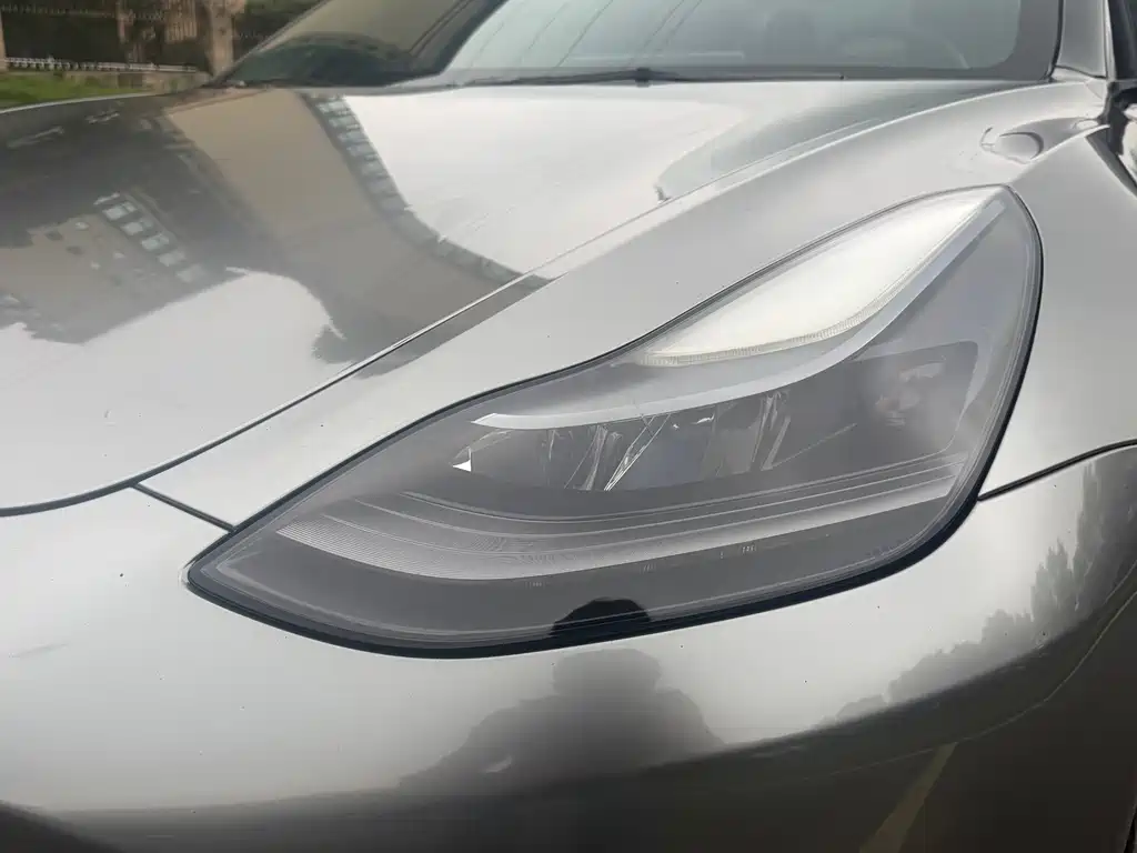 Tesla Model 3 — миниатюра 17
