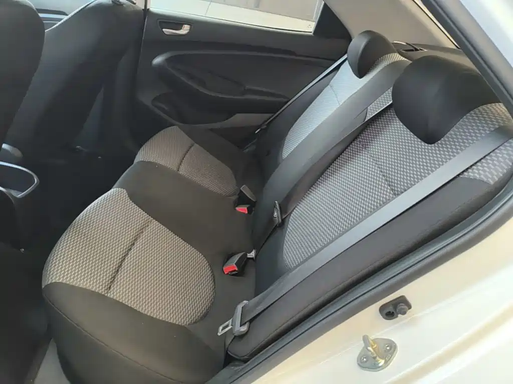 Hyundai Verna — миниатюра 17