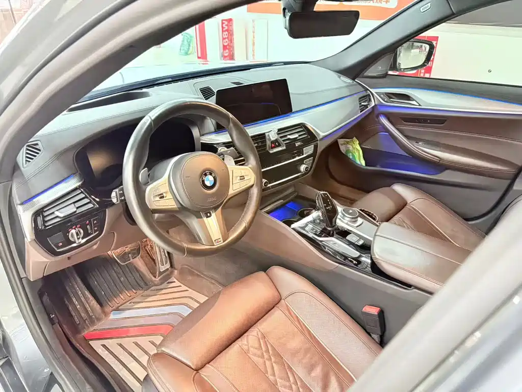 BMW 5 Series (Import) — миниатюра 7