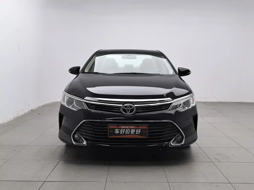 Toyota Camry — миниатюра 3
