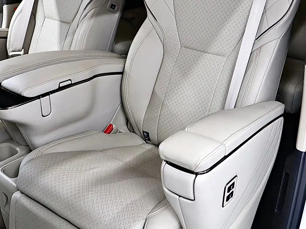 Toyota Vellfire — миниатюра 14