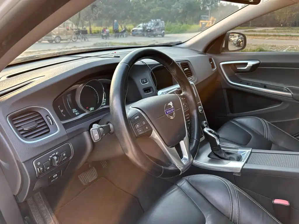 Volvo V60 — миниатюра 14