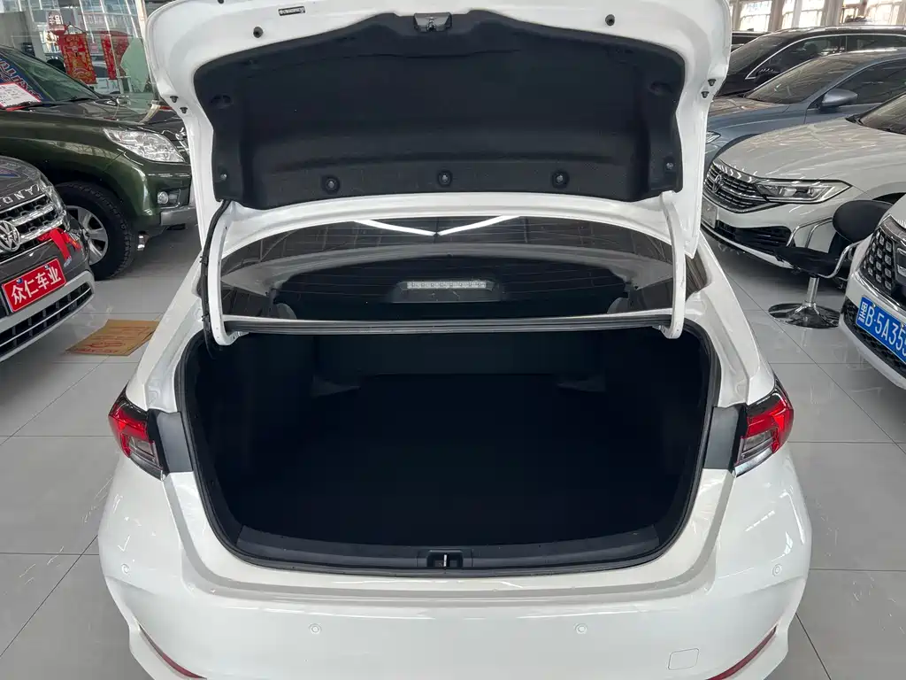 Toyota Corolla — миниатюра 10