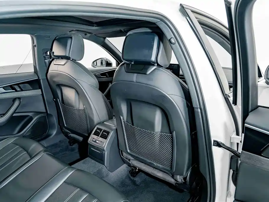 Audi A4L — миниатюра 20