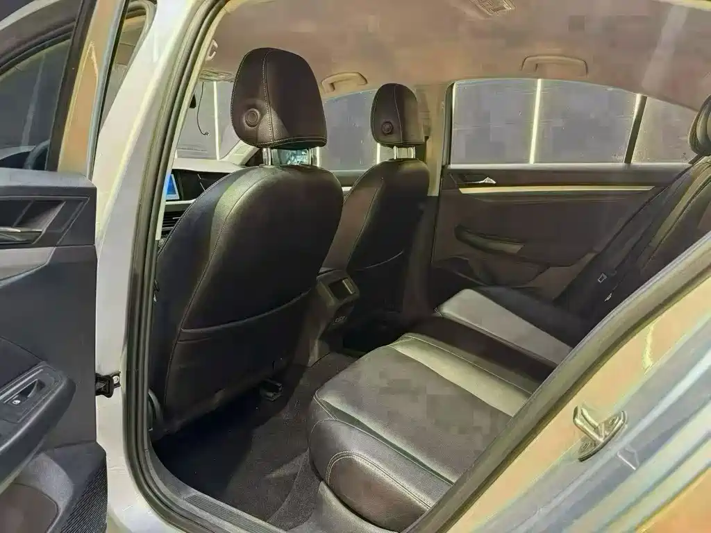Volkswagen Bora — миниатюра 6