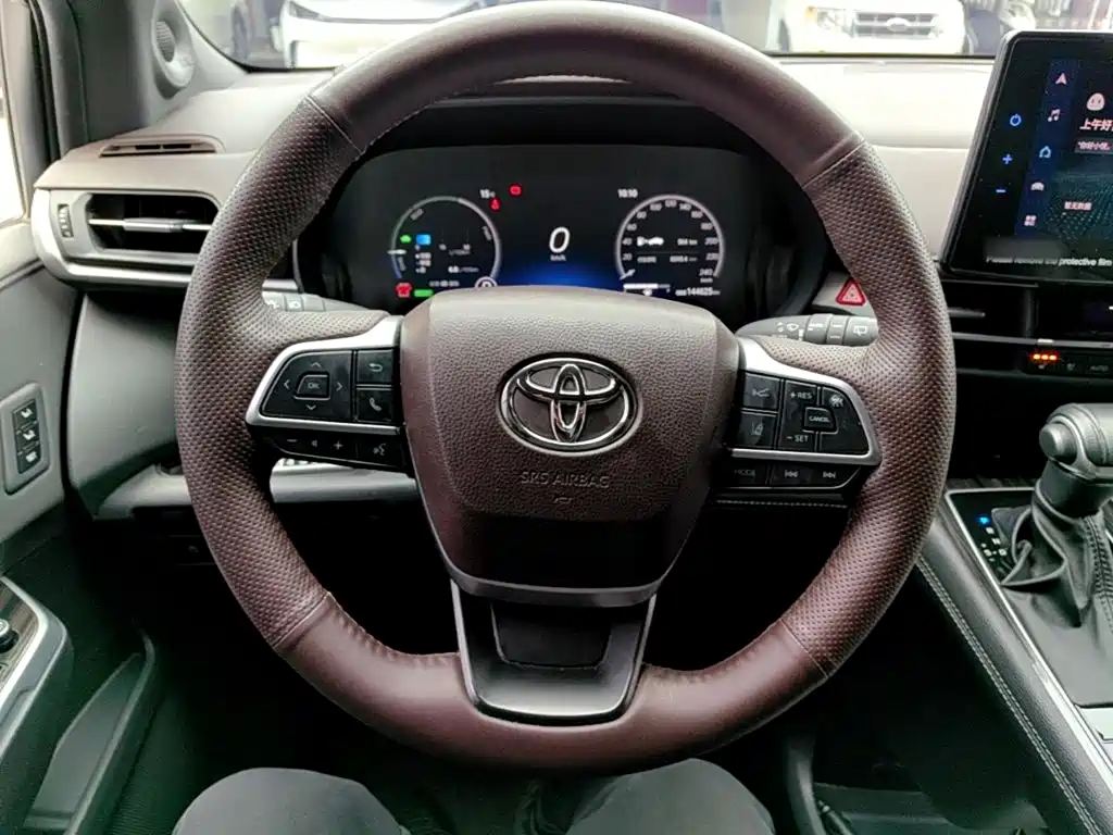 Toyota Sienna — миниатюра 11