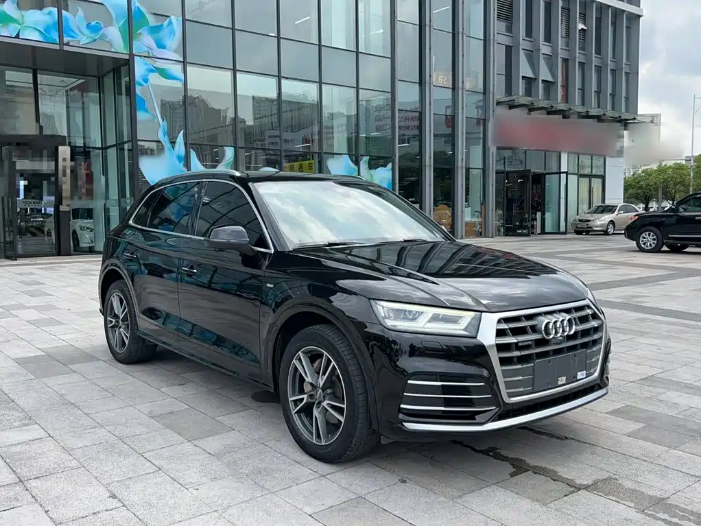 Audi Q5L — миниатюра 5