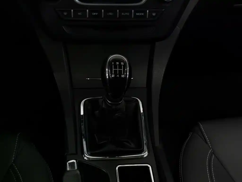 Geely Emgrand — миниатюра 13