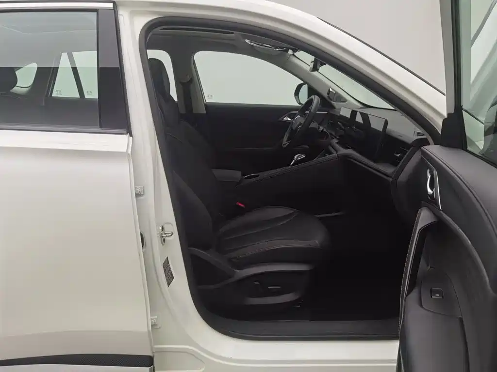 Roewe RX5 — миниатюра 23