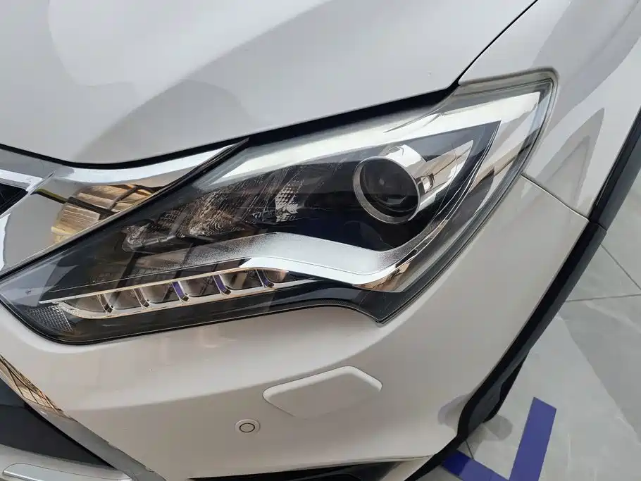 BYD Tang New Energy — миниатюра 5
