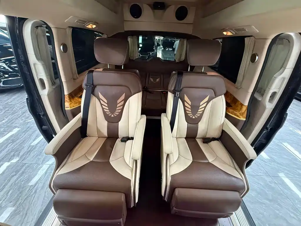 Mercedes-Benz V-Class — миниатюра 8