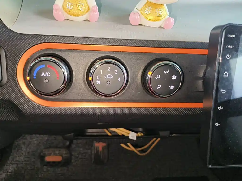 Wuling MINIEV — миниатюра 13