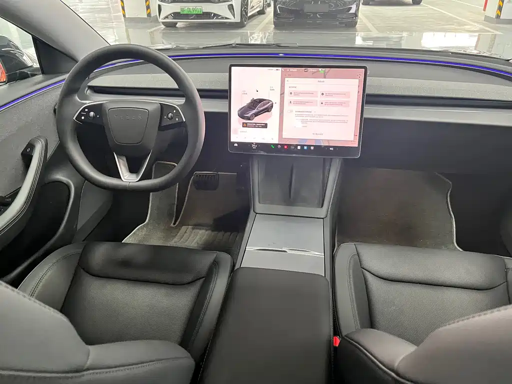 Tesla Model 3 — миниатюра 10