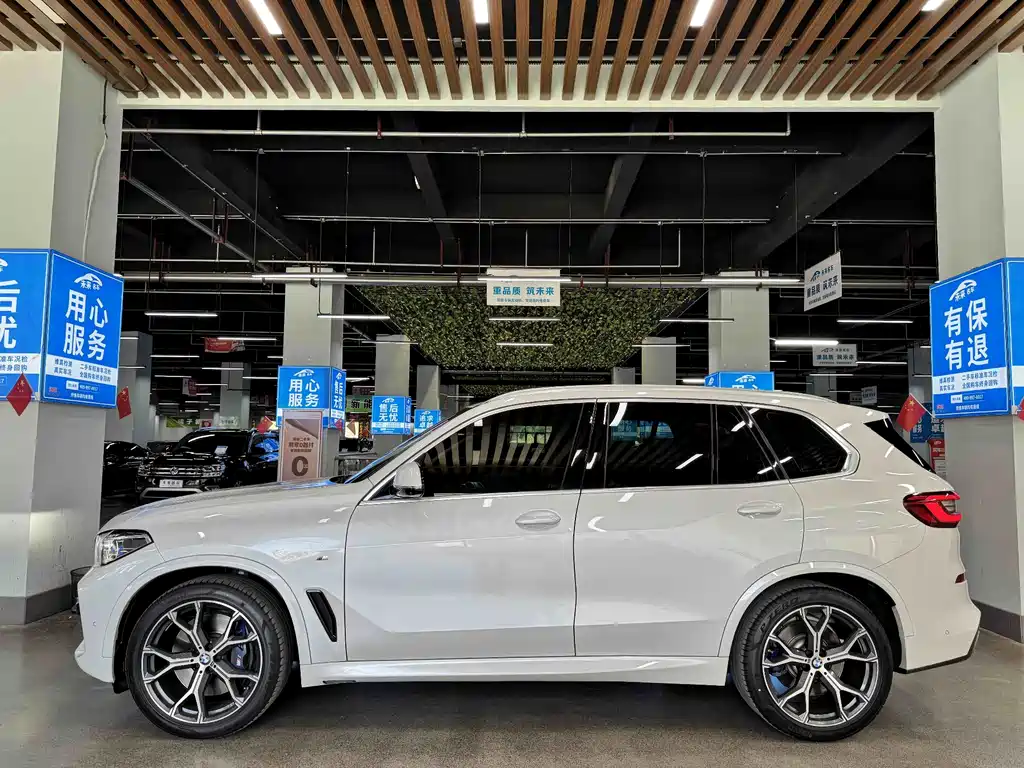 BMW X5 (Import) — миниатюра 17