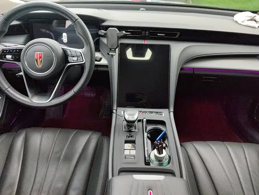 Hongqi Hongqi H5 — миниатюра 13