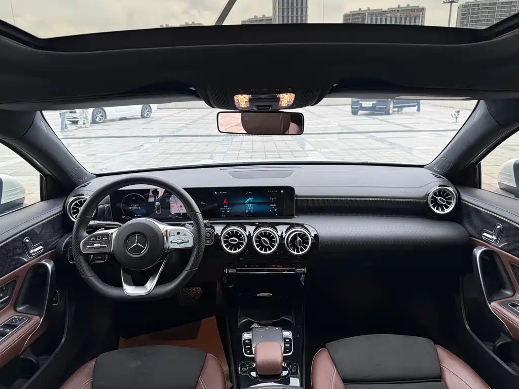 Mercedes-Benz A-Class — миниатюра 7