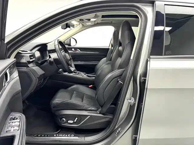 Lynk & Co 01 — миниатюра 5