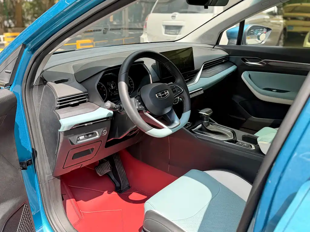 Geely Emgrand S - фото 8