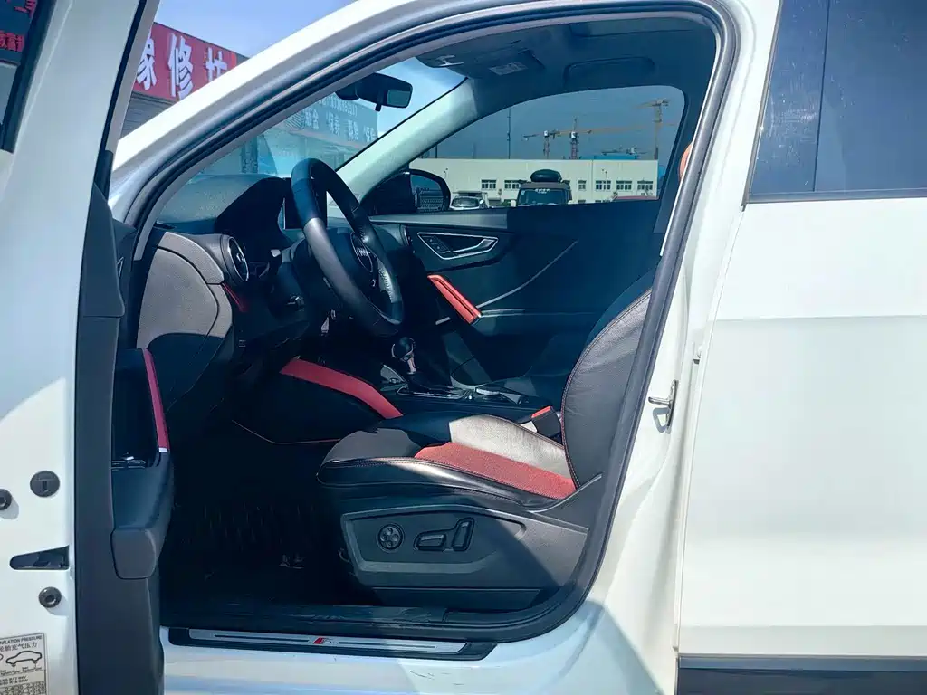 Audi Q2L 2018 35 TFSI Fashion VI