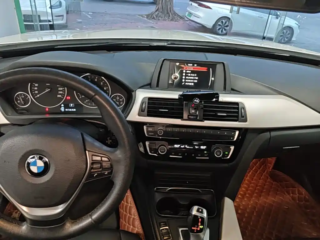 BMW 3 Series GT — миниатюра 13