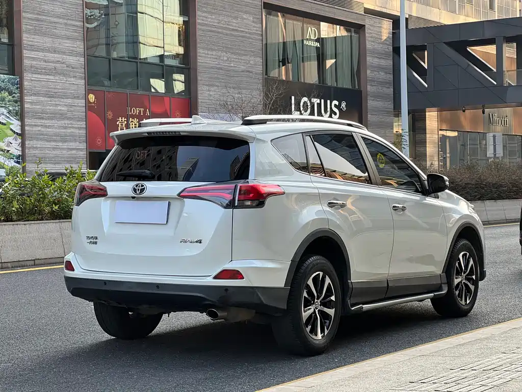TOYOTA RAV4 RONGFANG