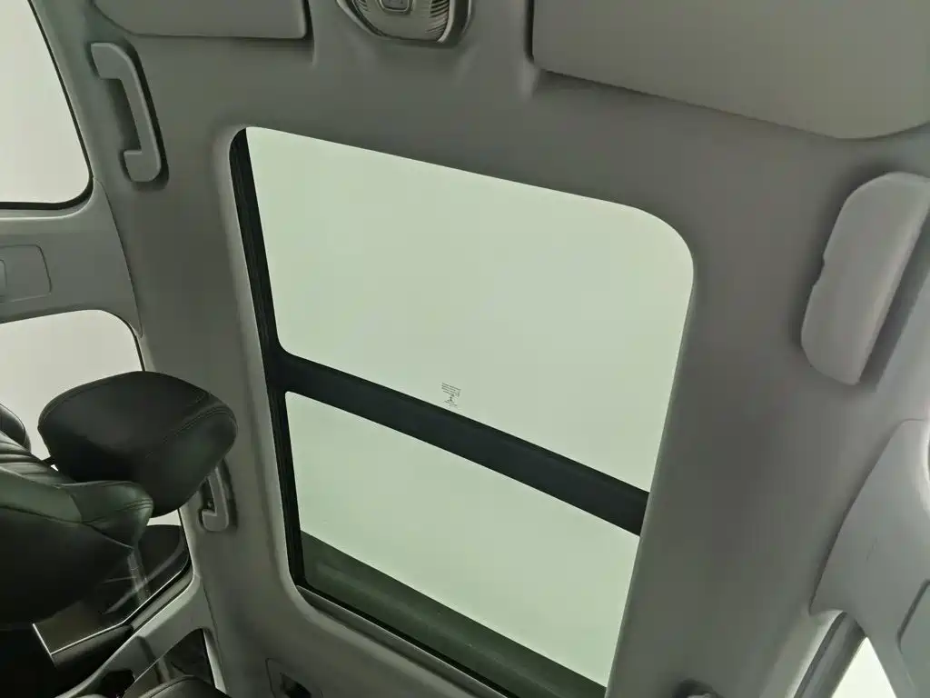Peugeot 5008 — миниатюра 14