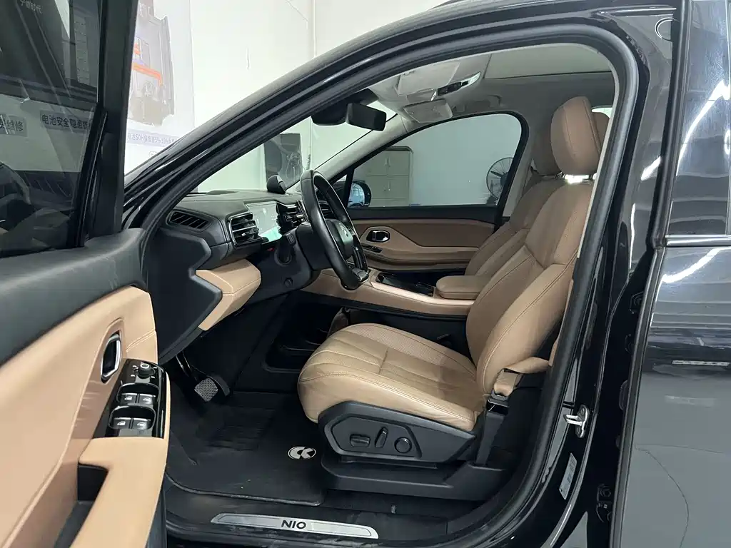 NIO ES8 - фото 8
