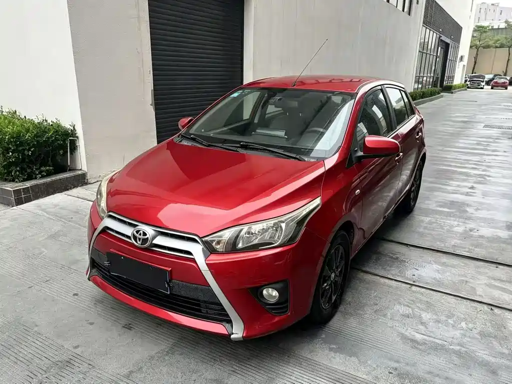 Toyota Yaris L 2014