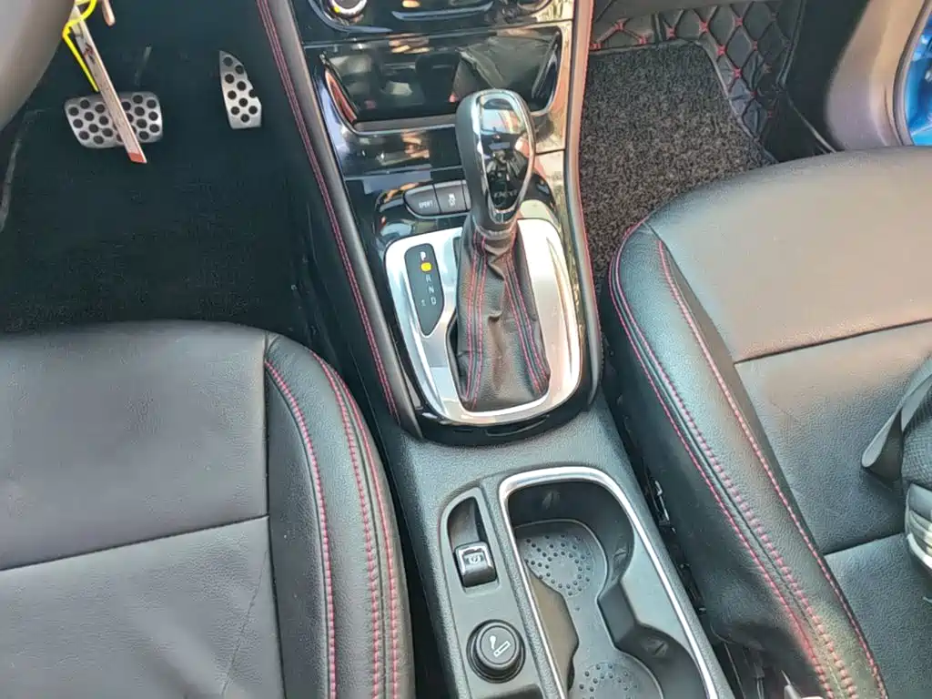 Buick Verano — миниатюра 14