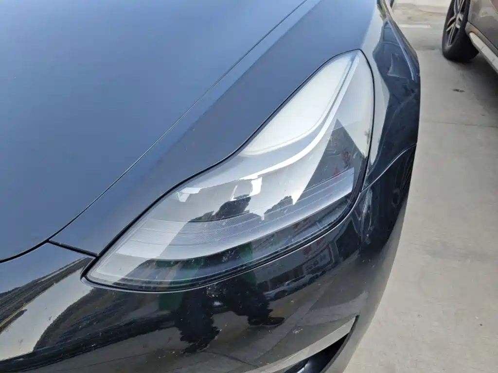 Tesla Model 3 — миниатюра 24