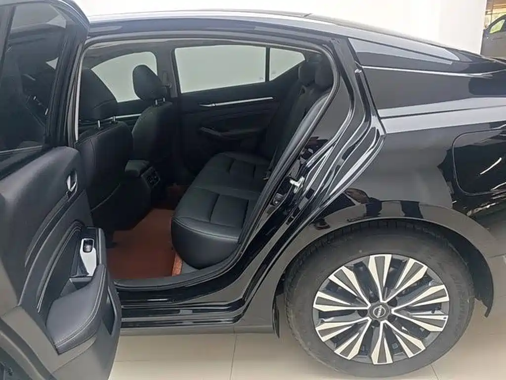 Nissan Teana — миниатюра 17