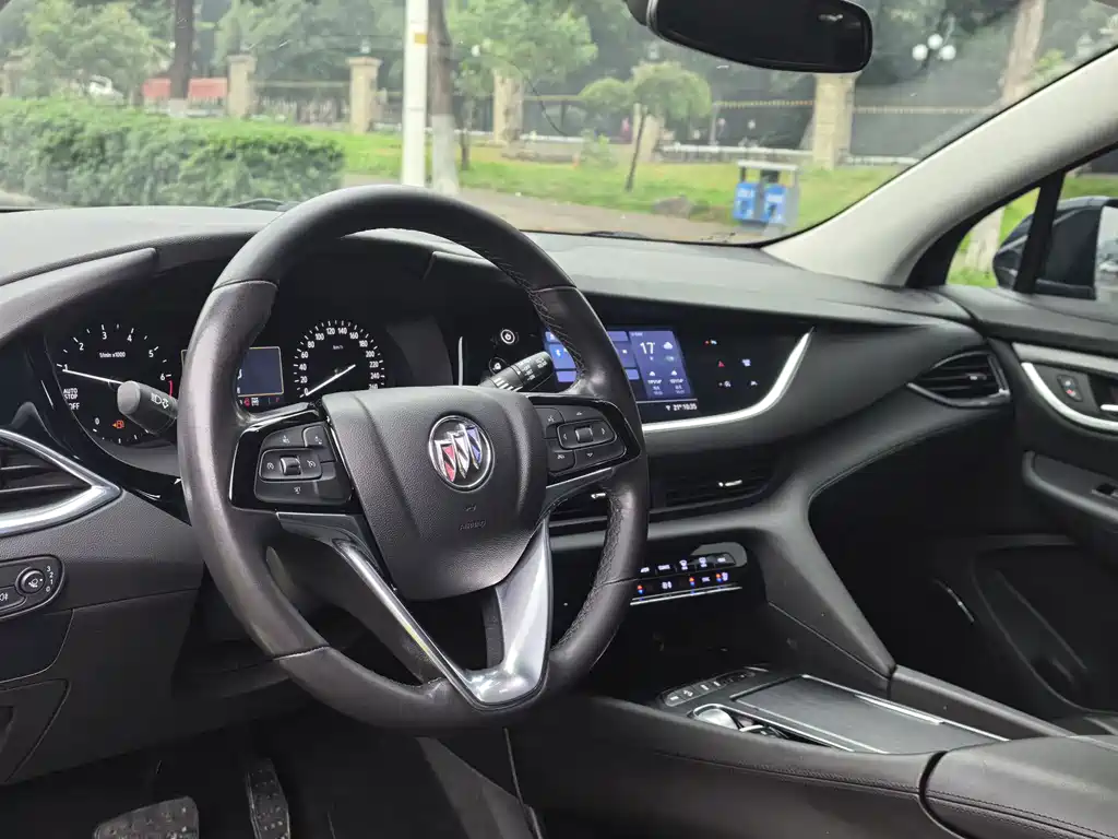 Buick Enclave — миниатюра 11