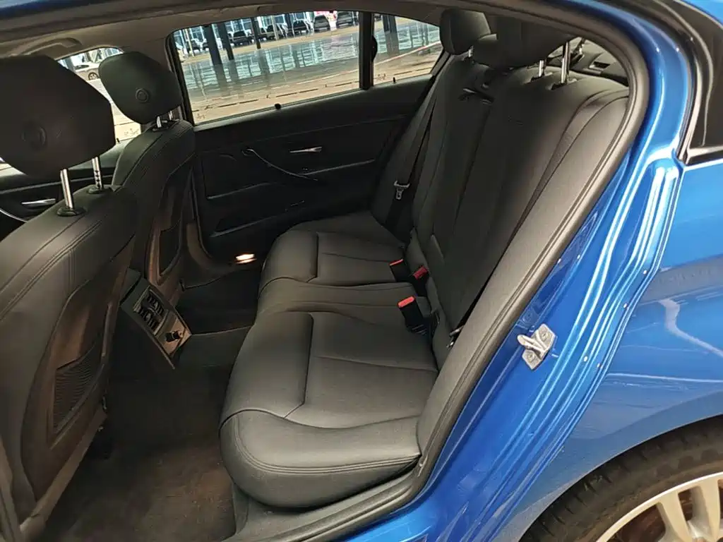 BMW 3 Series — миниатюра 17