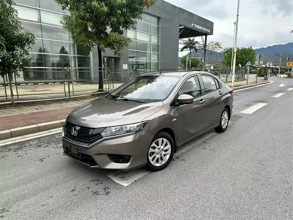 Honda Greiz 2019