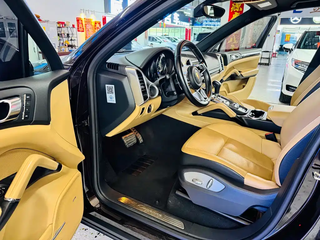Porsche Cayenne — миниатюра 6