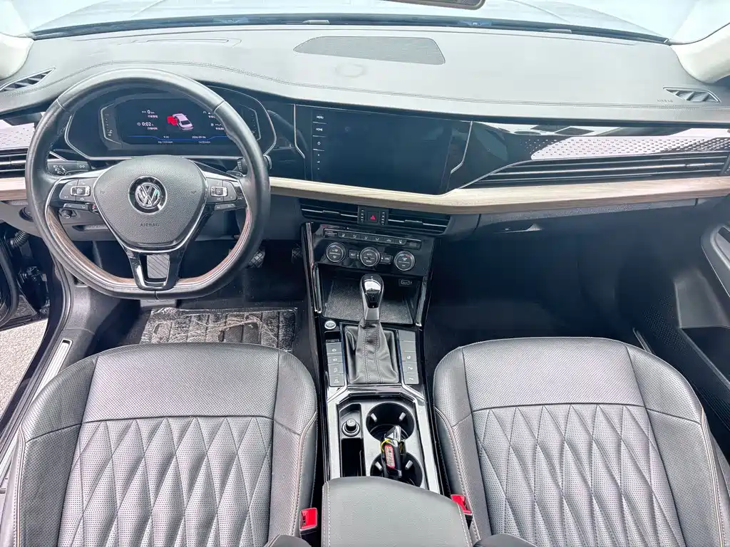 Volkswagen Passat — миниатюра 12