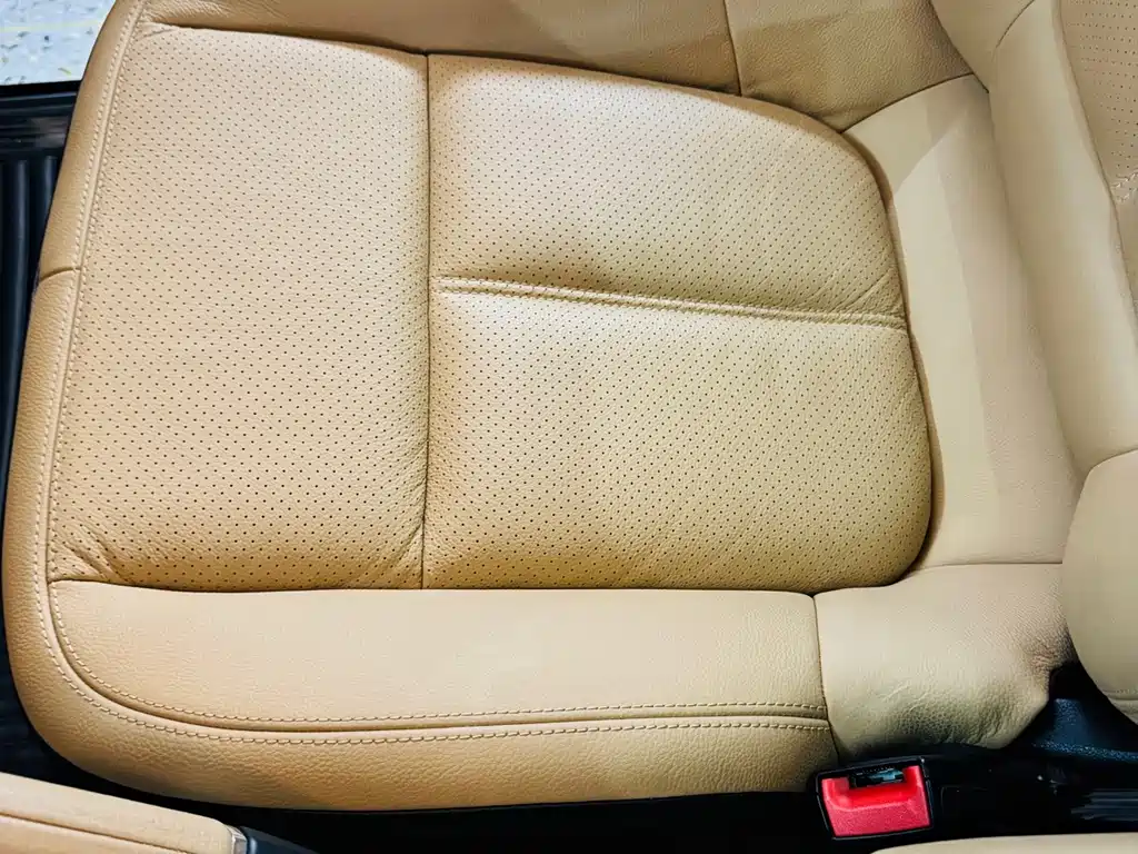 Porsche Cayenne — миниатюра 20