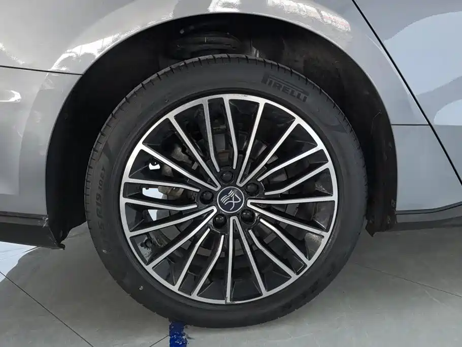 BYD Han — миниатюра 6