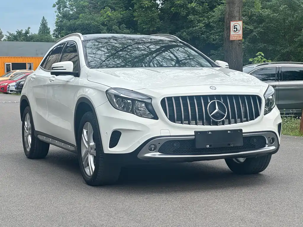 Mercedes-Benz GLA 2016 GLA 200